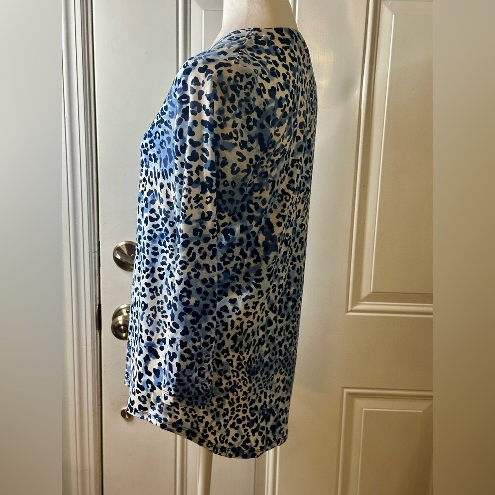 Jones New York Signature Animal Print Blouse. - Picture 5 of 5